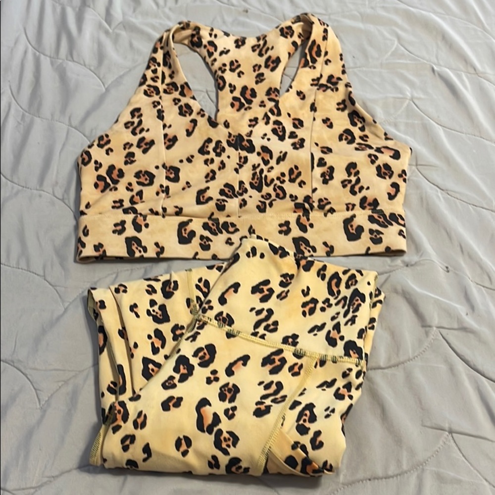 Fabletics cheetah set size small